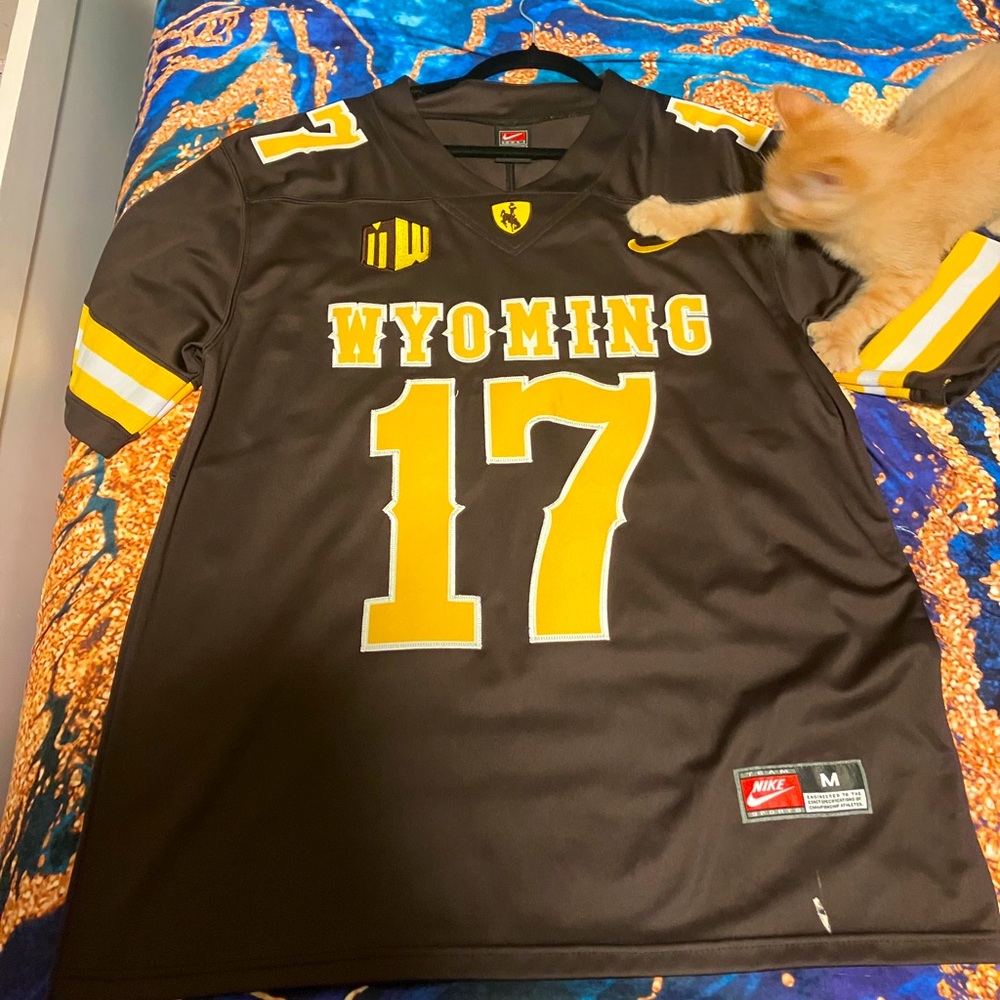 Josh Allen College, Wyoming jersey